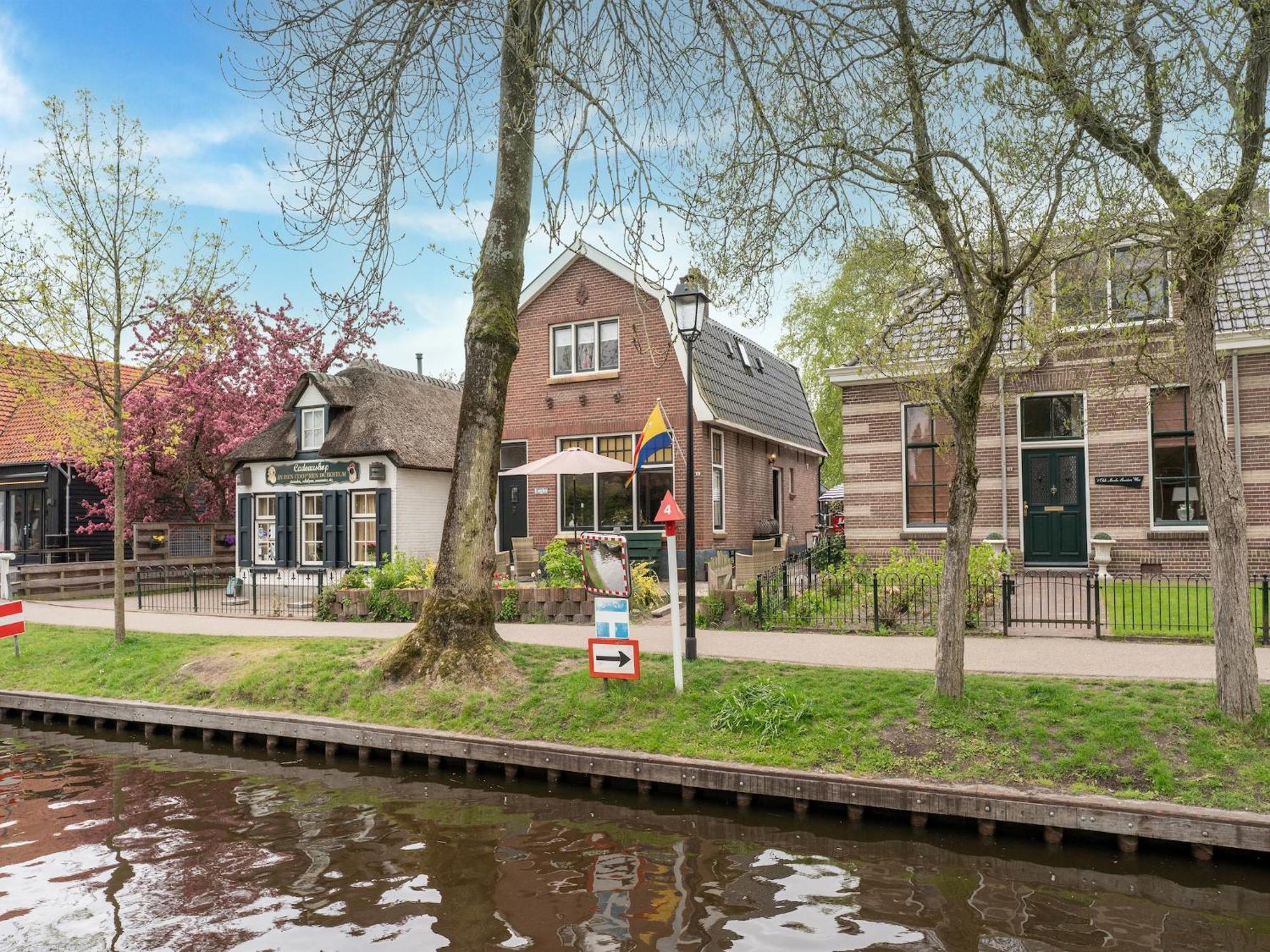 Lodge In Giethoorn With Breakfast Zewnętrze zdjęcie